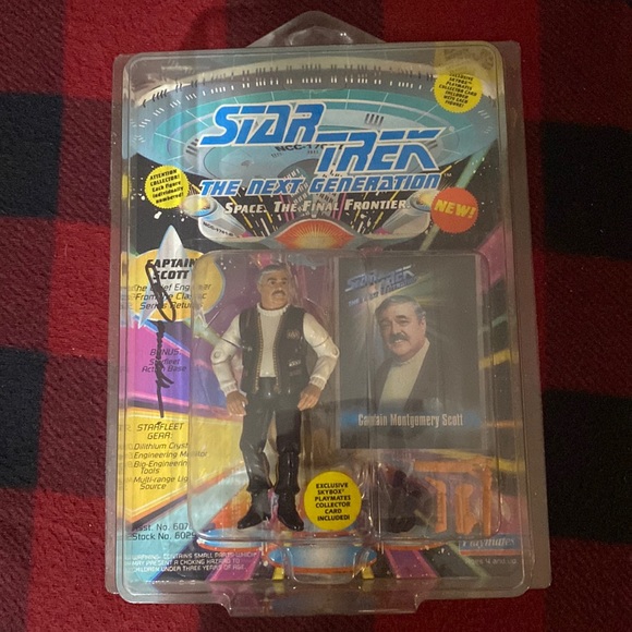 Star Trek the Next Generation CAPTAIN SCOTT( AUTOGRAPHED) in MINT Condition - Picture 1 of 8